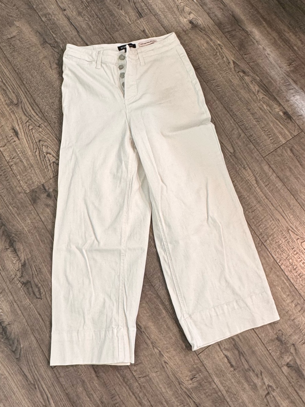 BCBGeneration High-Rise Wide Leg Crop Pants in Off-White